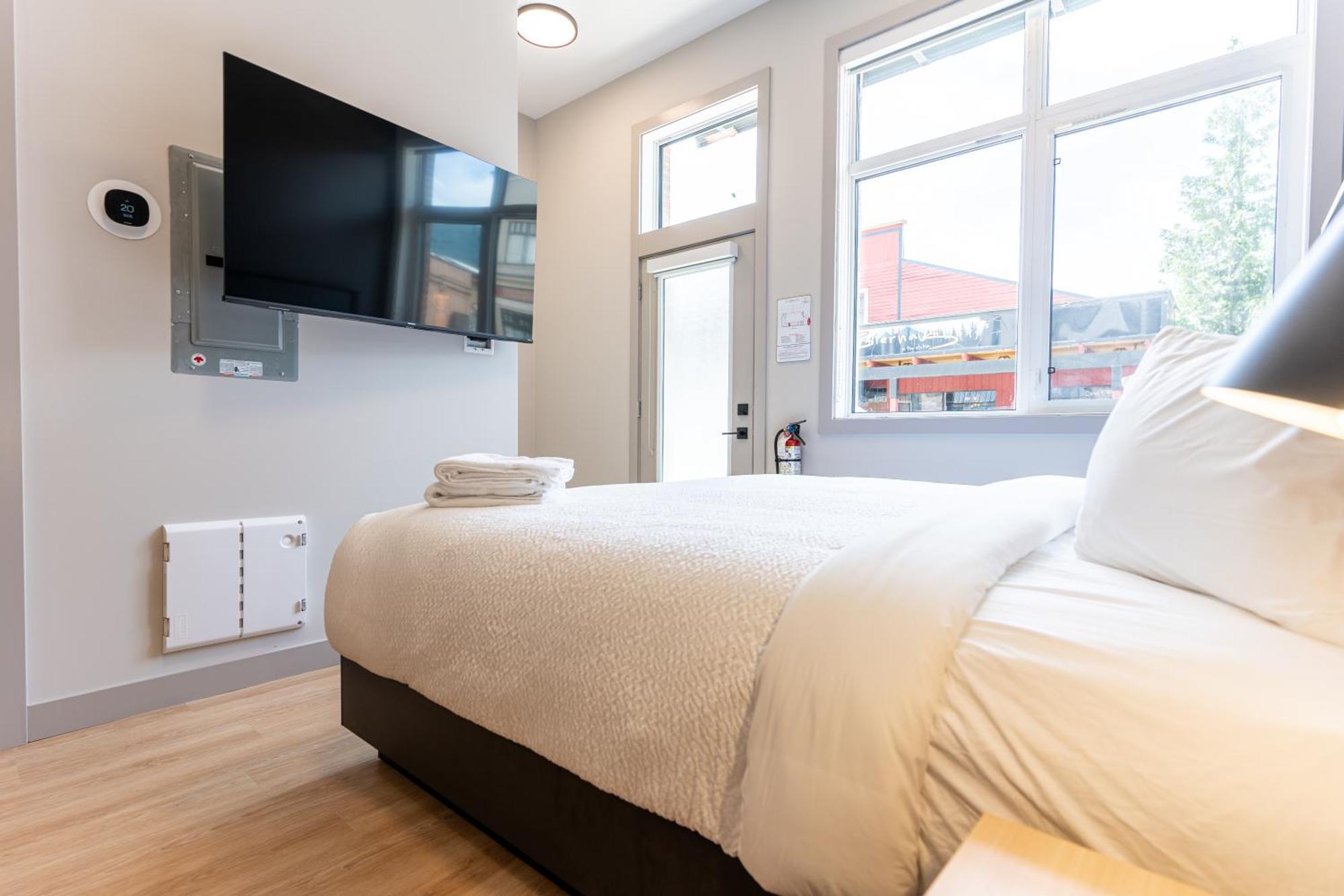 Basecamp Suites Revelstoke Δωμάτιο φωτογραφία
