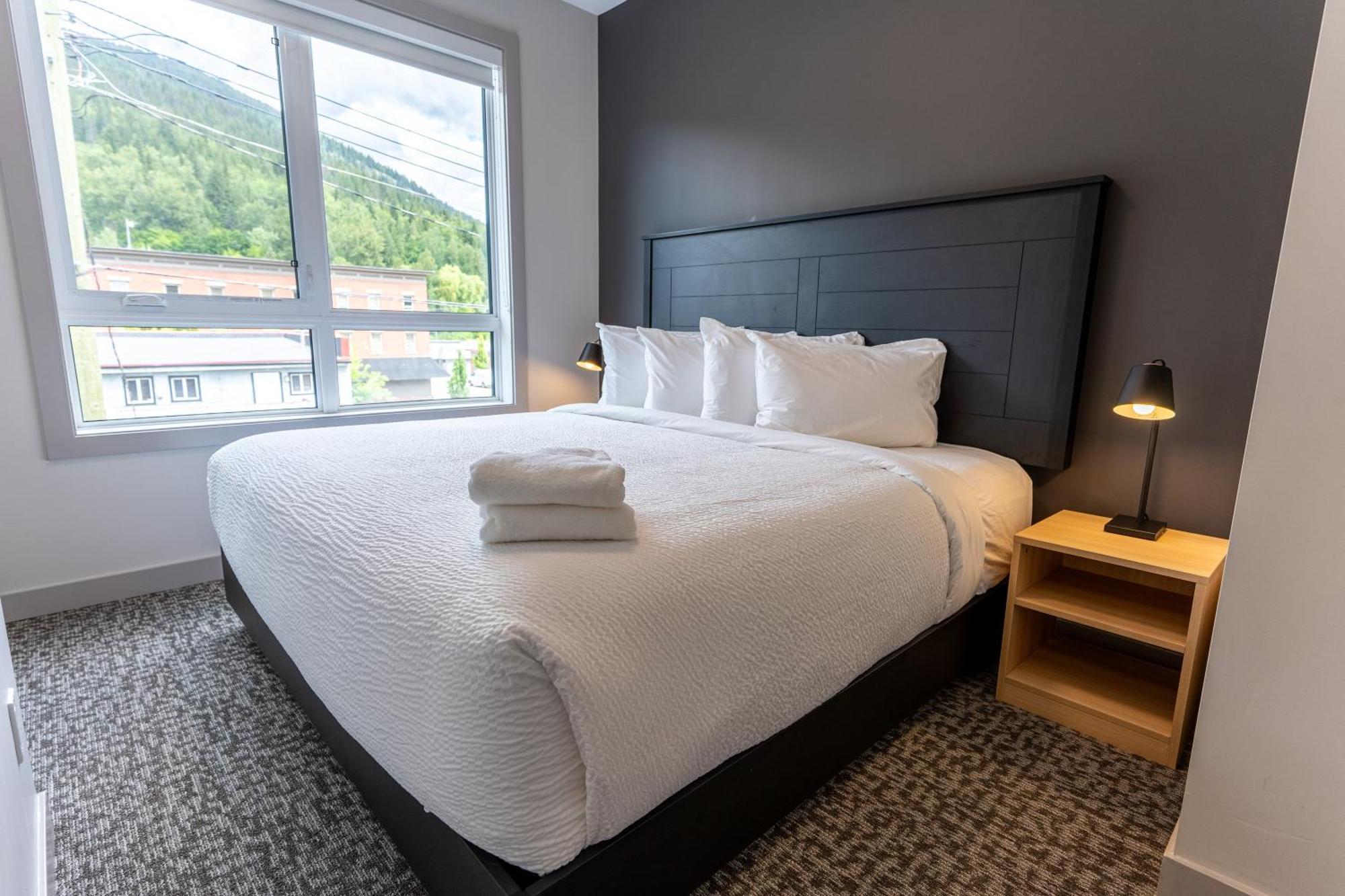Basecamp Suites Revelstoke Δωμάτιο φωτογραφία