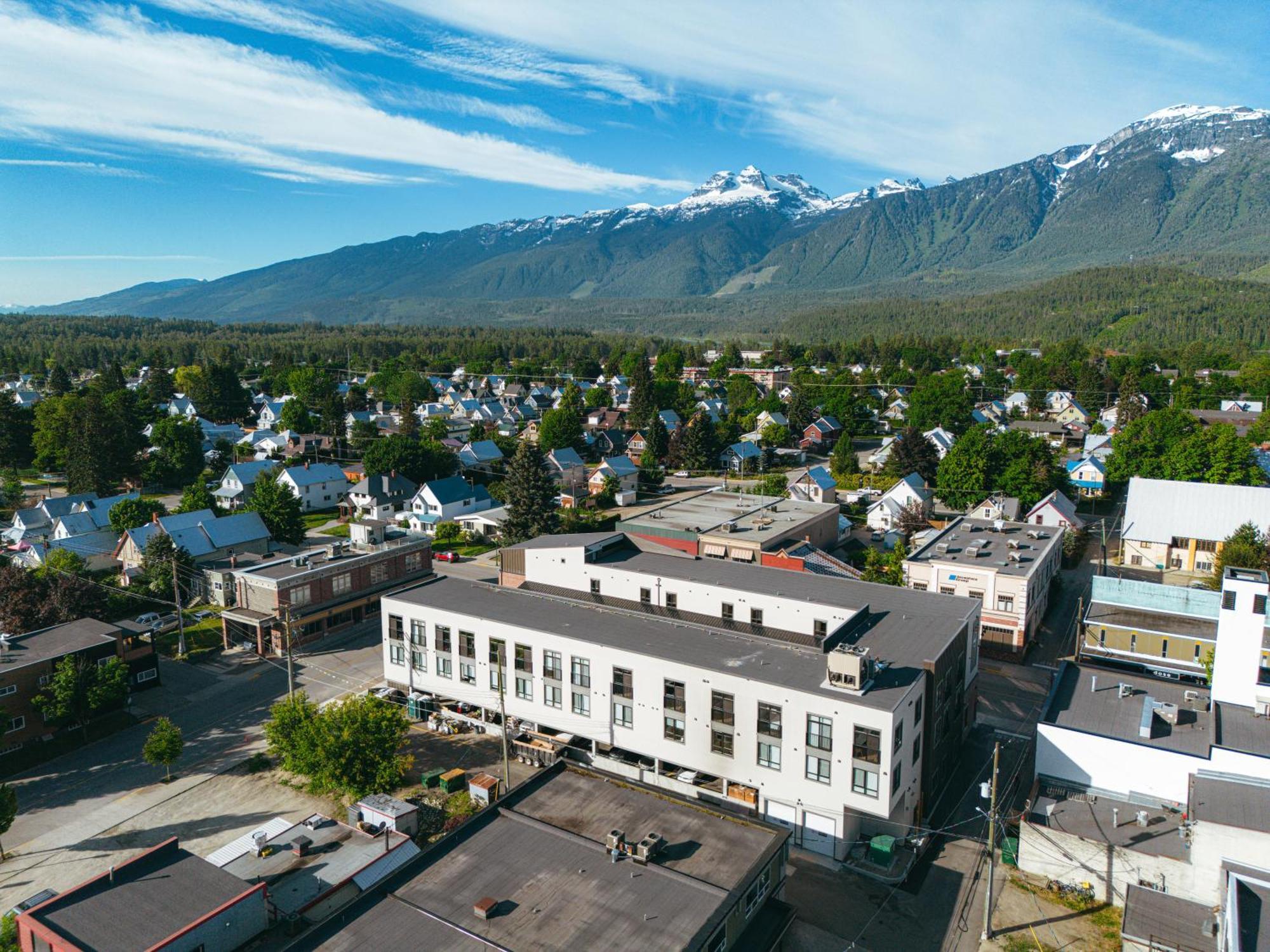 Basecamp Suites Revelstoke Εξωτερικό φωτογραφία