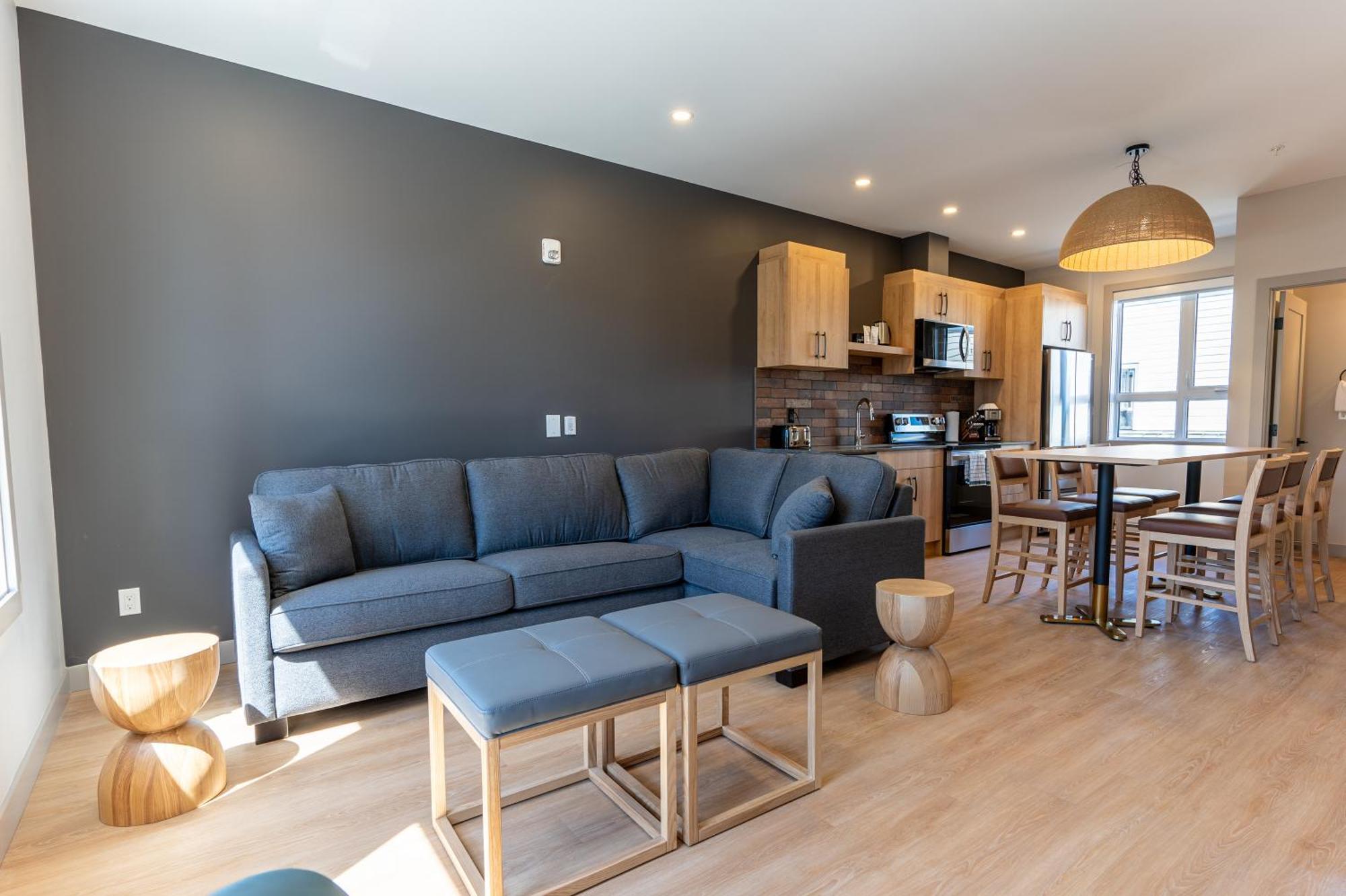 Basecamp Suites Revelstoke Δωμάτιο φωτογραφία