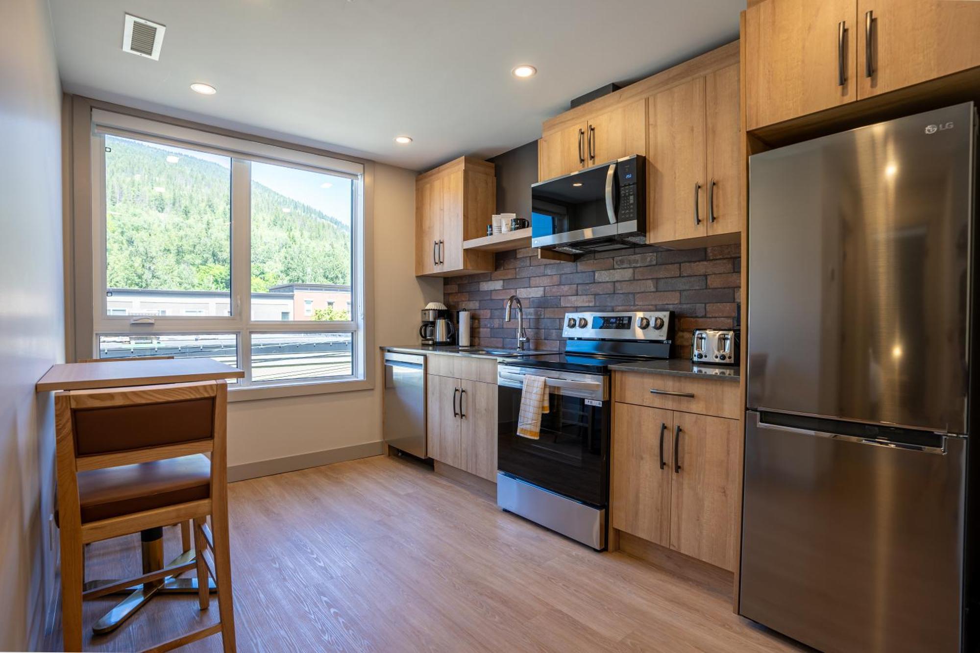 Basecamp Suites Revelstoke Δωμάτιο φωτογραφία